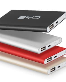 Power Bank slim 4400mAh alumínio, carregador portátil para dispositivos eletrônicos.