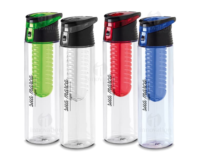 Squeeze plástico 740 ml - Perfeito para manter-se hidratado em qualquer lugar. Com design moderno e capacidade ideal, este squeeze é prático e sustentável. Garanta o seu!