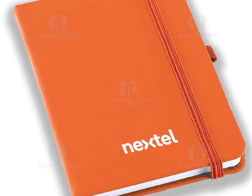 Moleskine 14x9 cm - 25 folhas, perfeito para organizar suas ideias e tarefas no escritório ou em casa. Feito de couro de alta qualidade, este bloco de notas é ideal para anotar lembretes e informações importantes. Mantenha-se sempre produtivo com este acessório indispensável!