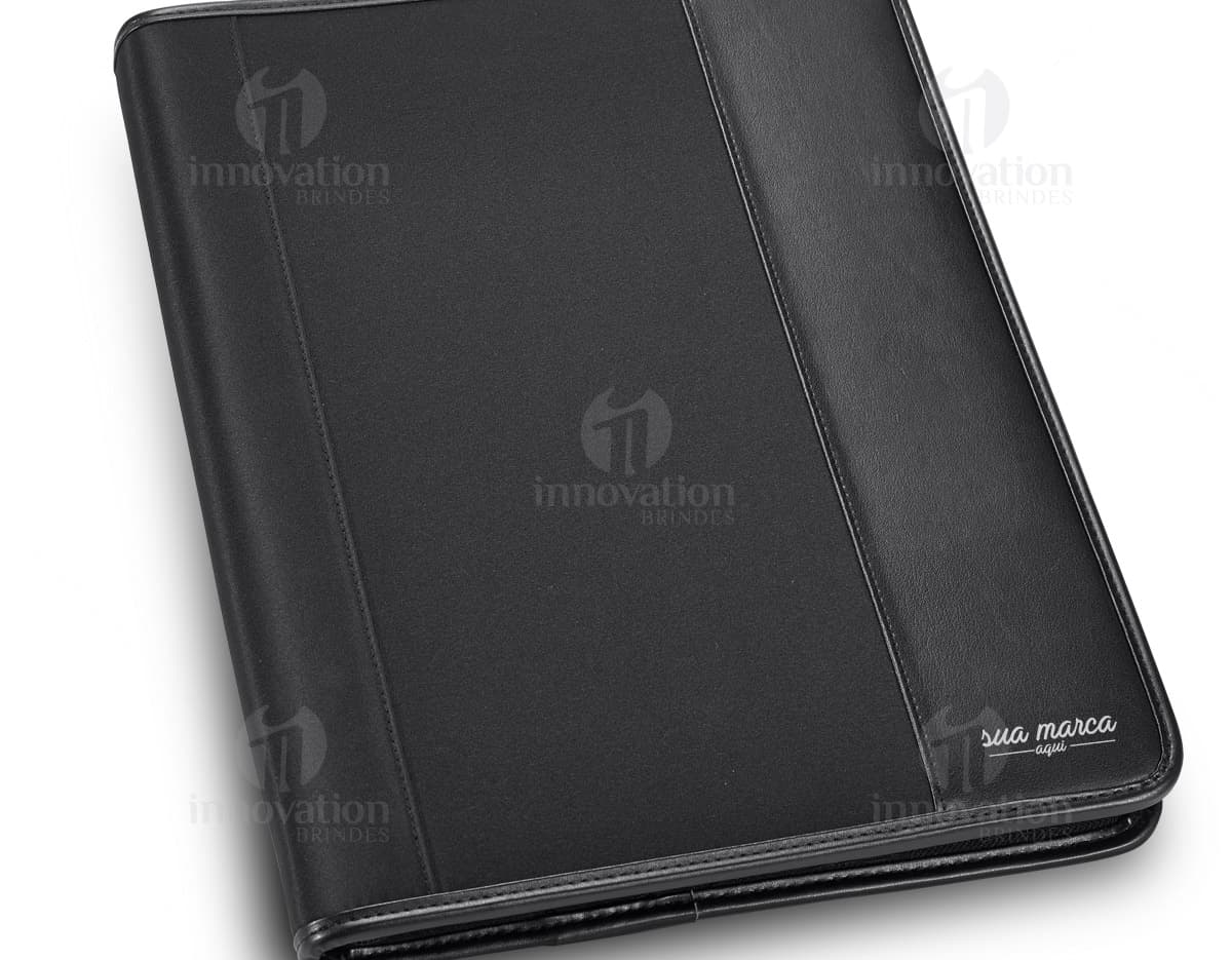 Pasta A4 preta para guardar seus documentos com estilo e segurança. Ideal para quem busca organização e praticidade no dia a dia. Adquira já a sua!