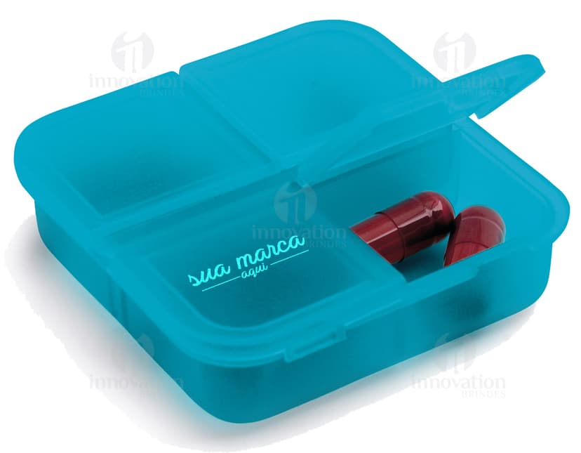 Porta comprimidos plástico - 04: mantenha seus medicamentos organizados com praticidade e estilo. Perfeito para uso diário ou viagens, este moderno porta comprimidos é compacto e funcional. Garanta já o seu!