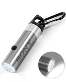 Lanterna preta com design moderno e três lâmpadas LED.
