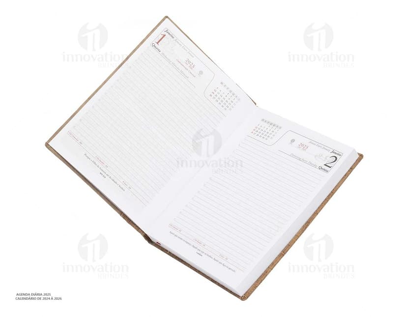 Agenda Diária 2025 em capa de couro preto, com páginas em branco e marcador de páginas vermelho.