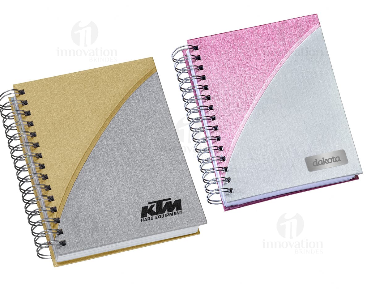 Agenda 2024 em couro preto - Organize seus compromissos com elegância e praticidade. Perfeita para o dia a dia no escritório ou na escola. Garanta já a sua!