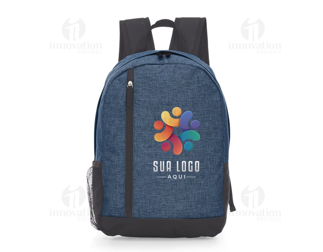 Mochila de couro preta, perfeita para viagens de negócios ou passeios casual. Com design moderno e espaço amplo para armazenar seus pertences com estilo e praticidade. Adquira já a sua na nossa loja online e esteja pronto para o sucesso em qualquer jornada.