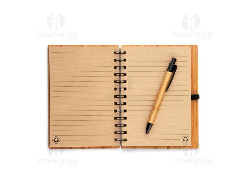 Bloco de anotações em bambu, perfeito para anotar suas ideias com estilo. Ideal para uso na escola, no trabalho ou em casa. Feito com material sustentável, é uma ótima opção para quem busca praticidade e elegância. Adquira já o seu!