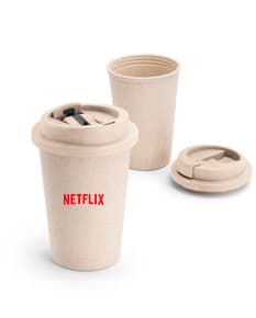 Copo de Viagem em Metal 500ml - Mantenha suas bebidas quentes ou frias por mais tempo com esse elegante copo de viagem. Ideal para o dia a dia ou para viagens, é resistente e prático. Escolha a cor que mais combina com você e aproveite! Viaje com estilo e praticidade.