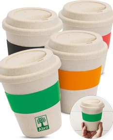 Copo viagem de bambu com revestimento de silicone, com capacidade de 380ml.