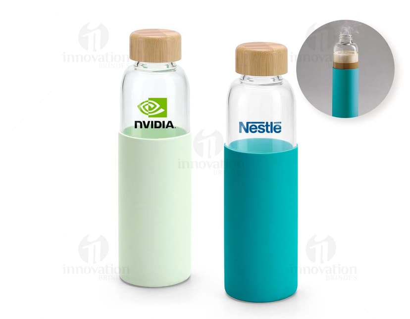 Squeez de vidro com tampa de bambu e revestimento de silicone, capacidade de 600ml.