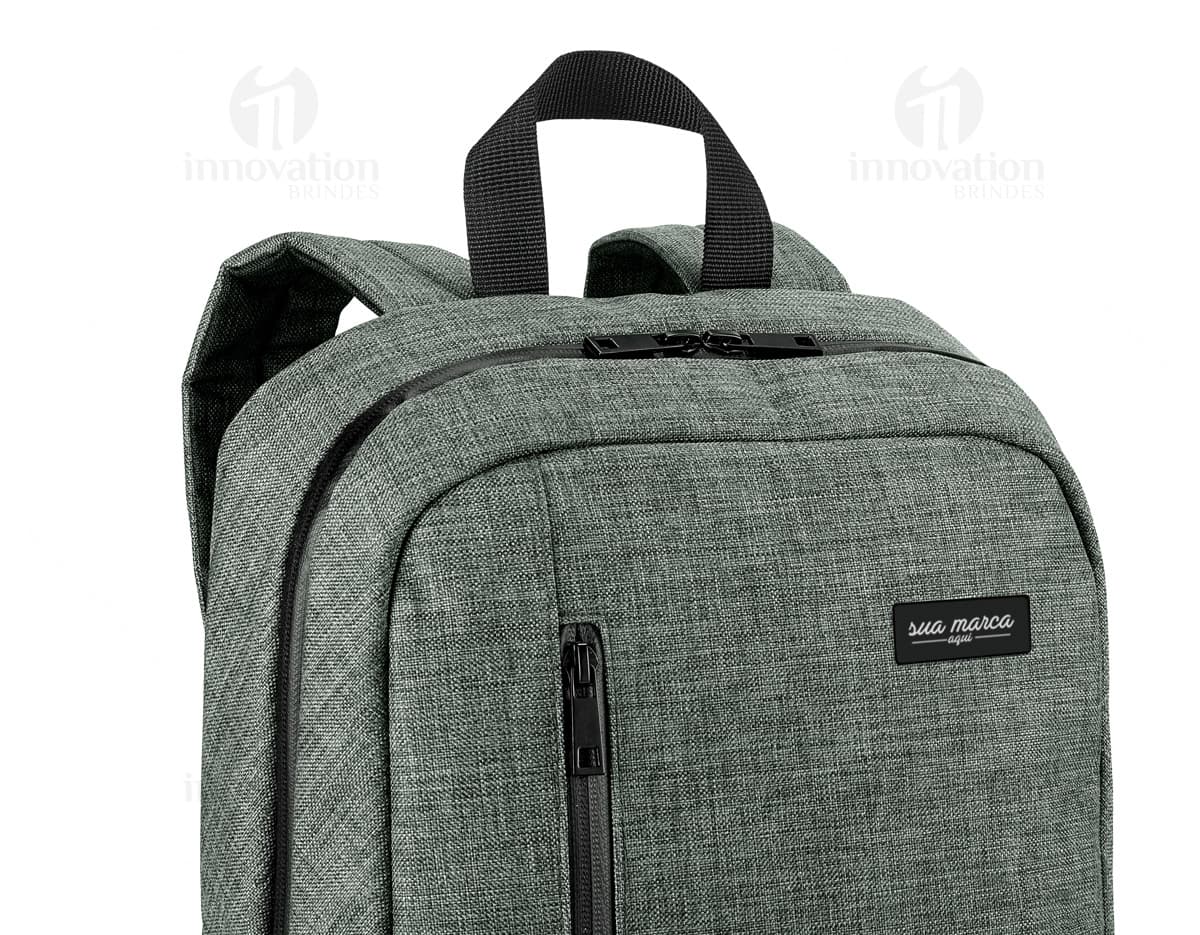 Mochila para notebook em couro preto - Ideal para viagens de negócios, armazenamento seguro e elegância moderna. Compre já a sua!