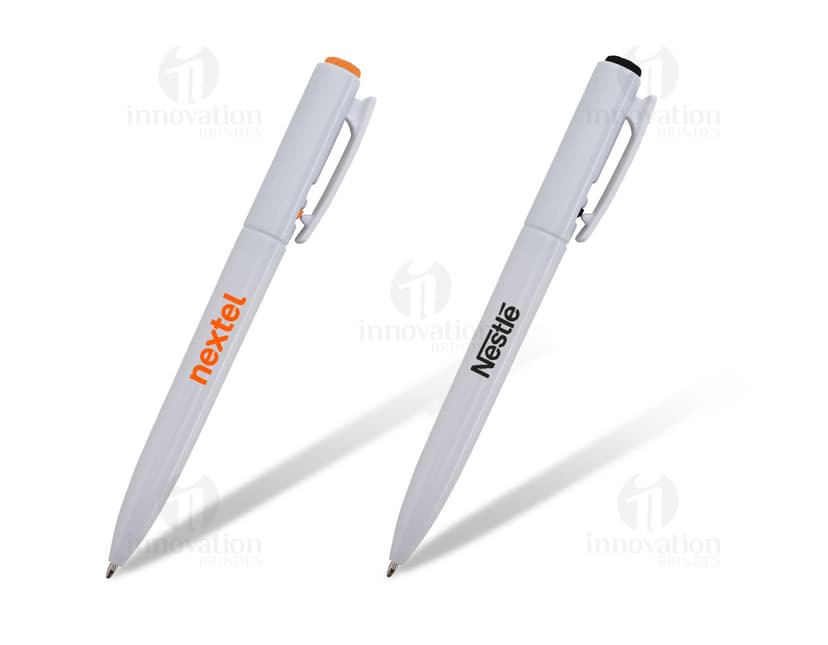 Caneta plástica de alta qualidade para escrita e desenho. Ideal para uso no escritório, na escola ou em casa. Feita de material resistente e durável, possui ponta afiada e tinta preta de alta qualidade. A caneta é um item essencial para documentação, assinatura de contratos e trabalhos artísticos. Adquira já a sua!