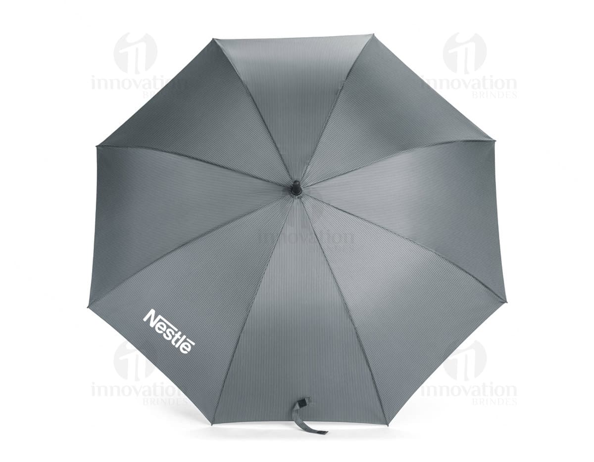 Guarda-chuva preto resistente para proteção contra chuva e sol. Acessório de moda seguro e atrativo para o outono. Ideal para manter-se seco e elegante em dias chuvosos. Adquira já o seu!