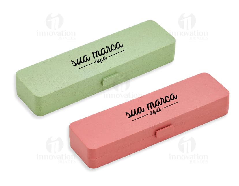 Estojo de Fibra de Bambu - Organize seus materiais de escritório com esse estojo sustentável e moderno. Feito de fibra de bambu, é perfeito para armazenar seus lápis, canetas e borrachas. Ideal para uso em casa, no trabalho ou na escola. Adquira já o seu!