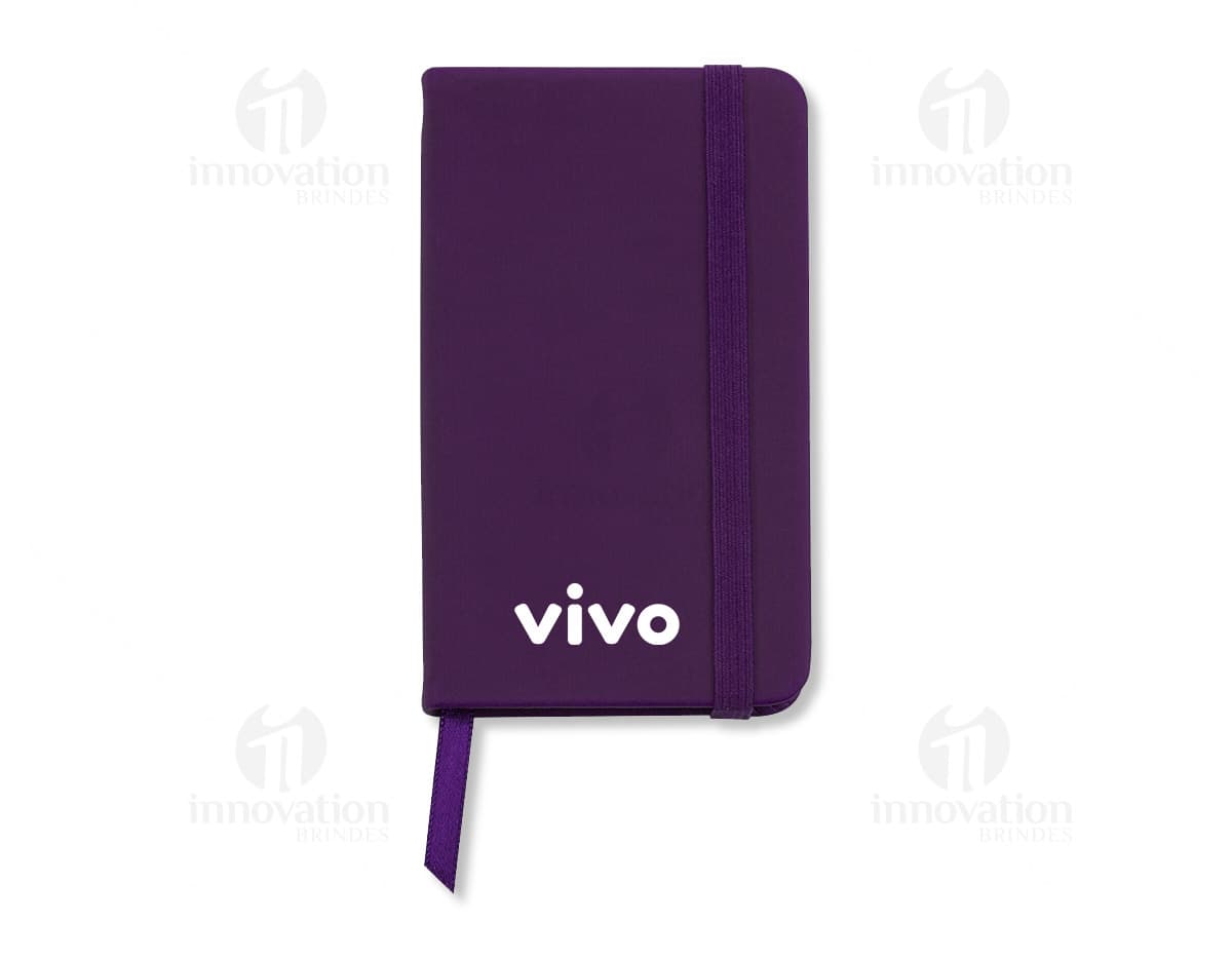 Bloco de anotações e moleskine: a combinação perfeita para manter suas ideias sempre à mão. Com design moderno e prático, este conjunto é ideal para quem busca organização e estilo no dia a dia. Perfeito para uso pessoal ou profissional. Garanta já o seu!