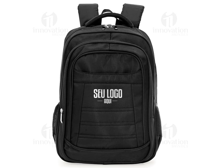 Mochila de couro preta moderna para viagens de negócios e lazer. Acessório elegante e prático, perfeito para armazenar seus pertences com estilo. Compre já!