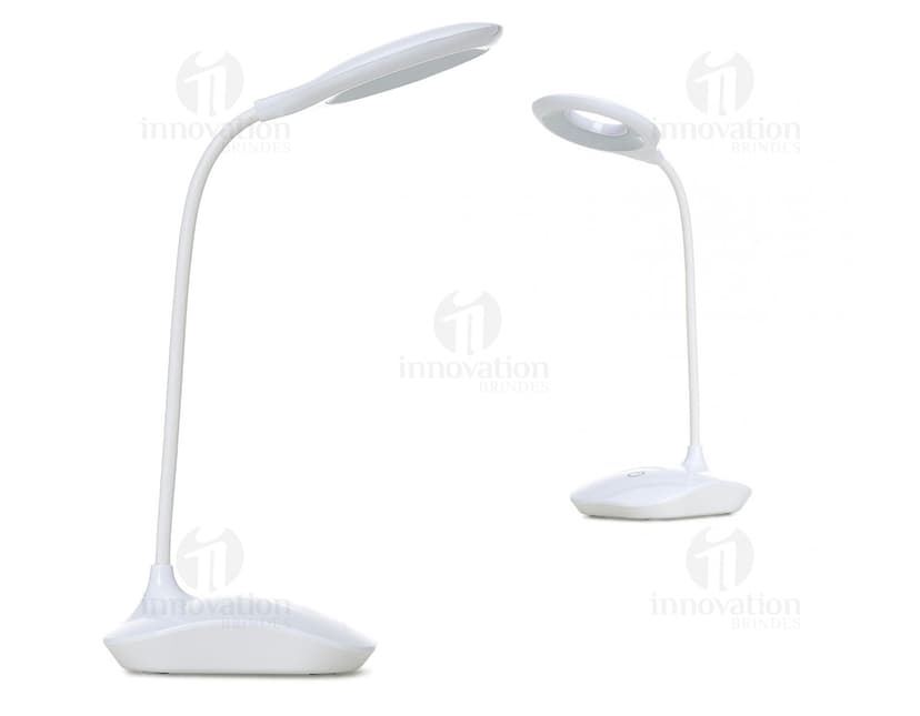 Luminária de Design Moderno com Tecnologia LED e Estrutura de Aço Inoxidável. Ideal para iluminar o seu espaço de forma sofisticada e elegante. Perfeita para uso em ambiente familiar, escritório ou decoração. Produto isolado, clean e de alta qualidade. Adquira já a sua luminária e transforme o ambiente com estilo e funcionalidade.