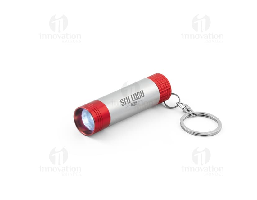 Chaveiro de lanterna de alumínio com LED, um dispositivo de sinalização e iluminação portátil e prático. Ideal para uso em situações de emergência ou para iluminar ambientes escuros. Feito de metal prateado, é um equipamento leve e compacto, perfeito para manter junto com suas chaves.