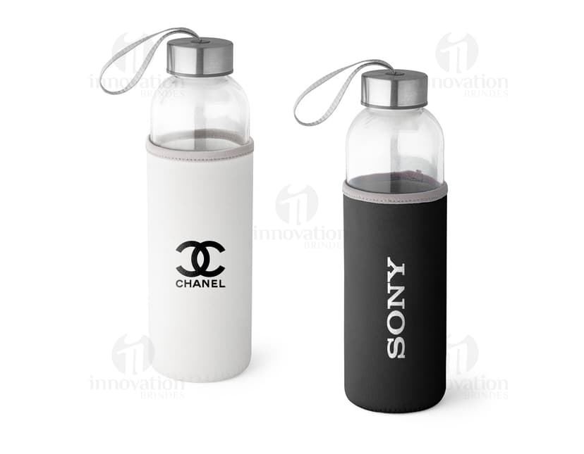 Squeeze de Vidro Transparente para Bebidas Saudáveis e Refrescantes - Ótima opção para manter-se hidratado com estilo. Garrafa de vidro clean e saudável, perfeita para armazenar água, sucos e chás. Ideal para levar para o trabalho, academia ou passeios ao ar livre. Adquira já o seu squeeze de vidro e mantenha sua saúde em dia!