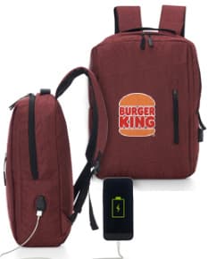 Mochila de viagem de couro retro, perfeita para sua próxima aventura! Com design fashion e handle resistente, ideal para levar seus pertences com estilo. Acompanhe seu jaunt com esse acessório versátil e prático. Ideal para quem está sempre away abroad.