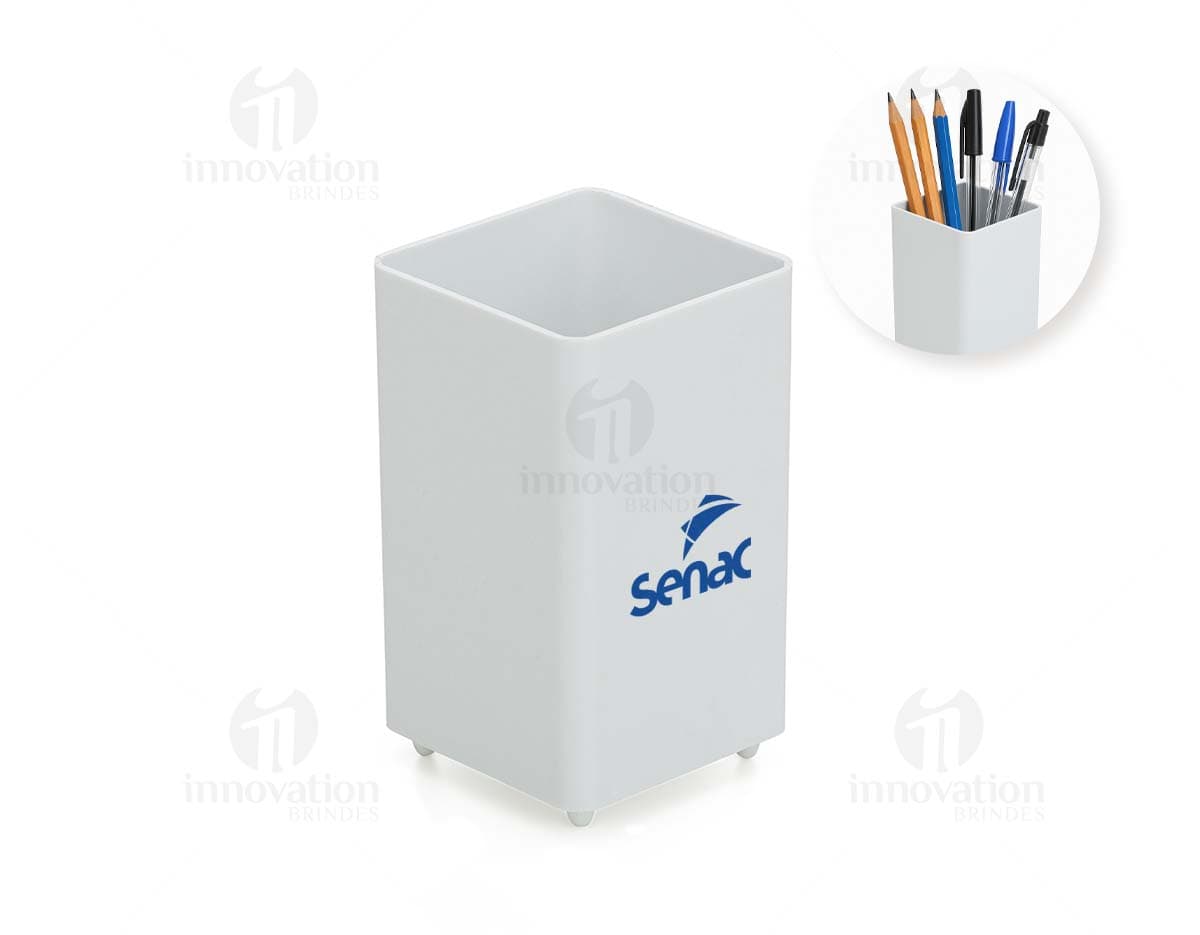Porta Caneta Plástico em cores vibrantes, ideal para armazenar lápis, canetas, crayons e outros materiais de escrita e desenho. Design criativo e funcional para armazenar seus instrumentos de trabalho ou estudo.