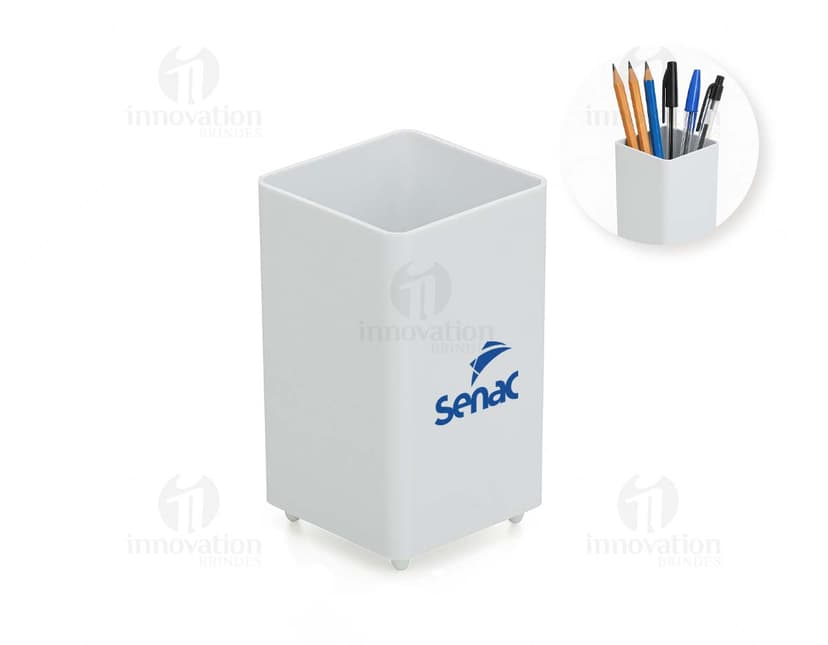 Porta Caneta Plástico em cores vibrantes, ideal para armazenar lápis, canetas, crayons e outros materiais de escrita e desenho. Design criativo e funcional para armazenar seus instrumentos de trabalho ou estudo.