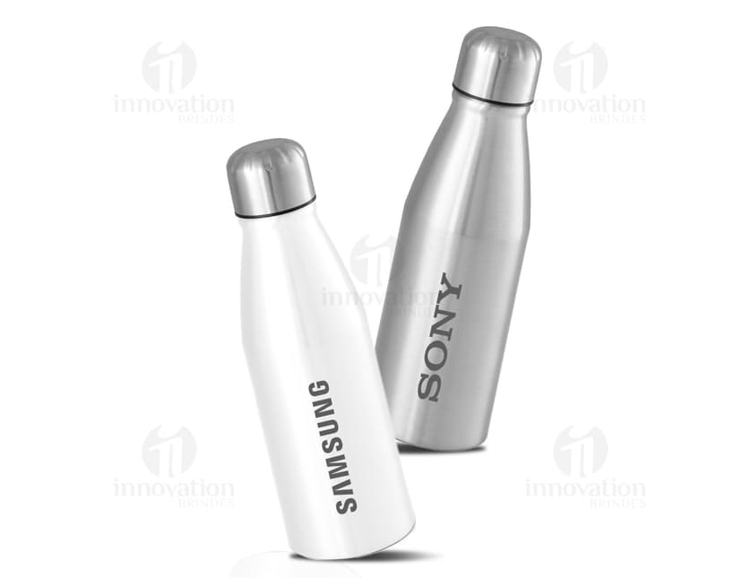 Garrafa inox 500ml, ideal para quem busca praticidade e estilo. Feita em aço inoxidável, garante durabilidade e higiene. Seu design clean e moderno a torna perfeita para levar sua bebida favorita para onde quiser. A tampa atomizadora permite fácil acesso ao líquido, garantindo praticidade no dia a dia. Adquira já a sua garrafa inox e mantenha-se sempre hidratado com muito estilo!