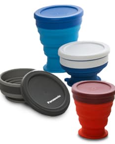 Copo dobrável de 400ml para brindes personalizados. Feito em plástico resistente e leve, perfeito para levar a sua bebida preferida para onde quer que vá. Prático, compacto e ecológico, ideal para o dia a dia. Adquira já o seu!
