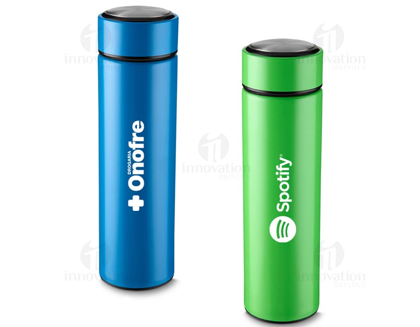 Garrafa Térmica 450ml - Mantenha suas bebidas favoritas na temperatura ideal com essa garrafa térmica de 450ml. Ideal para o dia a dia, viagens e atividades ao ar livre, mantendo sua bebida quente ou fria por horas. Prática, resistente e com design elegante, a garrafa térmica é o acessório perfeito para cuidar da sua saúde e bem-estar. Adquira já a sua!