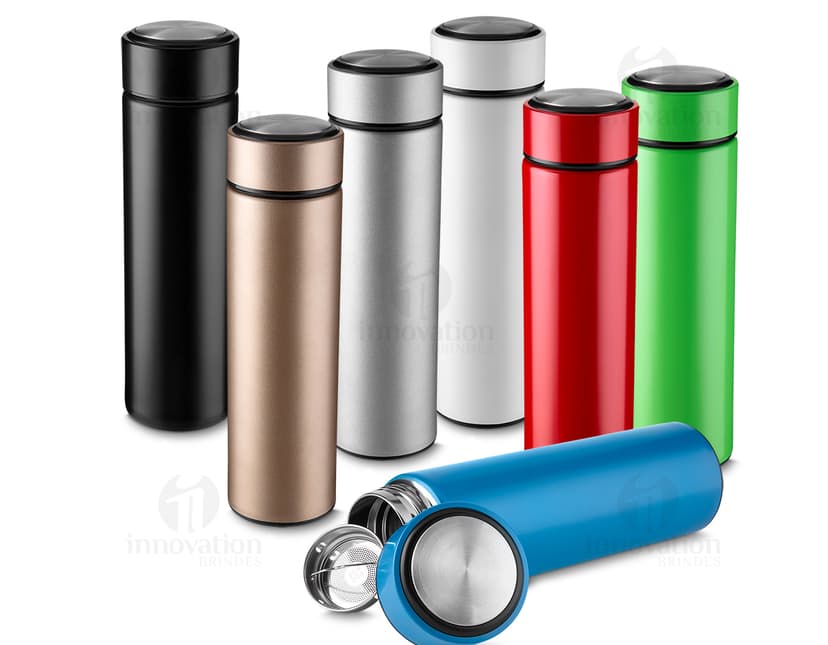 Garrafa Térmica 450ml - Mantenha suas bebidas sempre na temperatura ideal com esta garrafa de design elegante e prático. Ideal para utilizar em casa, no trabalho ou em passeios ao ar livre. Com capacidade de 450ml, é perfeito para manter a hidratação em dia. Aproveite a qualidade e durabilidade deste produto em aço inoxidável. Seu novo aliado para manter a sua saúde e bem-estar em todos os momentos. Adquira já a sua!