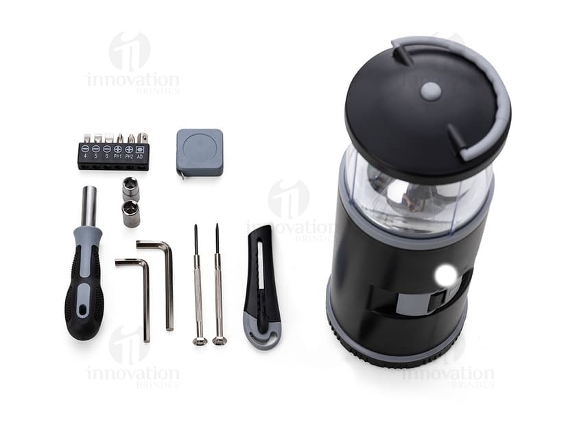 Kit de ferramentas com lanterna, perfeito para quem busca praticidade e eficiência. Este produto combina equipamentos de alta qualidade, como plástico resistente e alumínio durável, garantindo durabilidade e desempenho. Ideal para uso em casa, no trabalho ou em viagens. Adquira já o seu kit e tenha sempre as ferramentas necessárias ao alcance das suas mãos. Nunca fique na escuridão novamente, ilumine o caminho com a lanterna incluída. Aproveite!