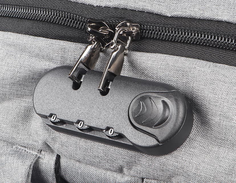 Mochila para Notebook Vintage em Couro - Ideal para viagens ou uso profissional, essa mochila é perfeita para transportar seu notebook com segurança e estilo clássico. Feita em couro retro e com compartimentos espaçosos, é o acessório ideal para profissionais e amantes da tecnologia. Adquira já a sua!