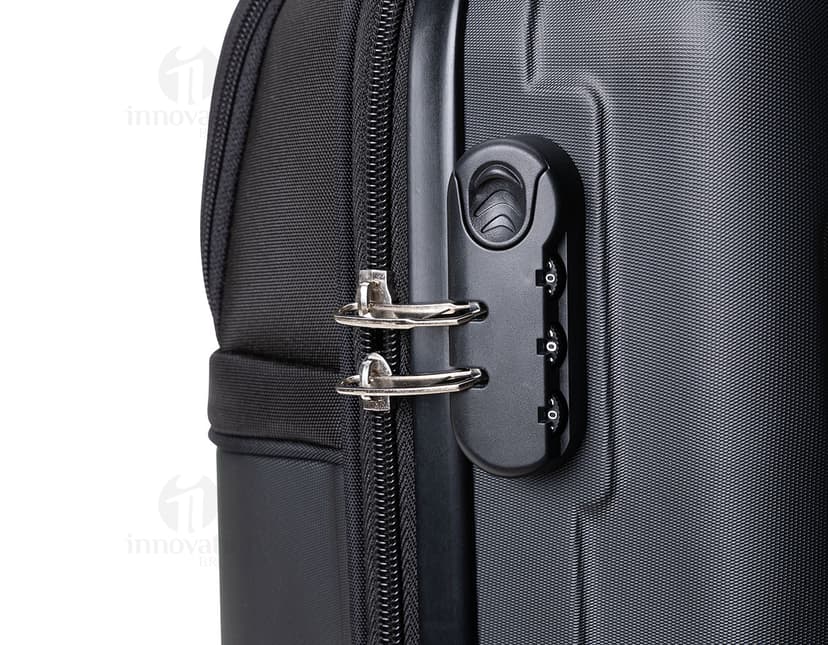 Mala de viagem pequena de nylon com rodas 360º em tom de preto. Ideal para quem busca praticidade e elegância durante suas viagens ou compras. Alça única de metal com zíper e design moderno.