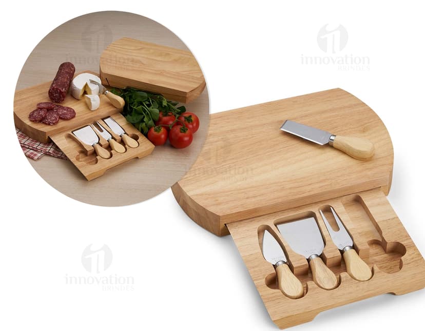 Kit queijo de 5 peças em madeira para utensílios de cozinha. Perfeito para seu jantar em família, esse conjunto inclui faca, garfo, espátula e muito mais. Qualidade, praticidade e elegância em um só produto. Adquira já o seu!