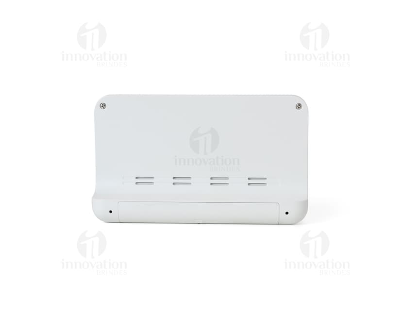 Relógio digital de alta precisão e tecnologia avançada. Ideal para manter o controle do tempo no seu negócio. Com display prático, timer e temperatura. Equipamento isolado, com tela de desktop para fácil visualização. Mantenha-se sempre pontual e organizado com este dispositivo de última geração. ¡Adquira já o seu e garanta mais eficiência em suas atividades diárias!