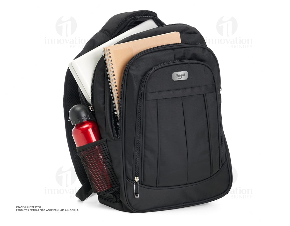 Mochila para notebook em couro moderna e funcional. Perfeita para o seu dia a dia de trabalho, com design contemporâneo, alça ajustável e compartimento acolchoado para proteger seu equipamento. Ideal para quem busca praticidade e estilo.