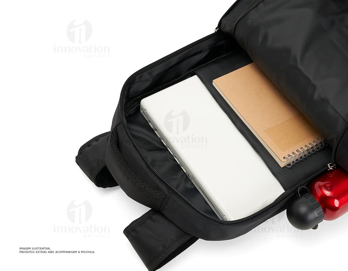 Mochila para notebook em couro moderna e elegante. Ideal para transportar seu equipamento com estilo e segurança. Com design contemporâneo, alça confortável e fecho em zíper. Perfeita para negócios e uso diário. Adquira já a sua!