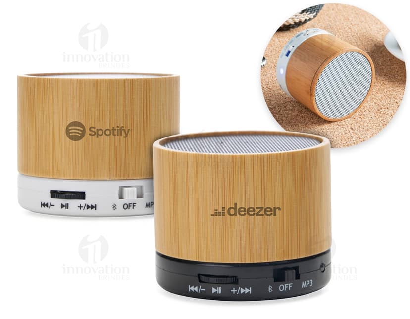 Caixa de som em bambu, perfeita para ouvir suas músicas favoritas com estilo e sustentabilidade. Feita de bambu natural, essa caixa de som apresenta um design moderno e elegante, ideal para decorar seu ambiente. Aproveite para comprar a sua e desfrutar de uma experiência musical única.