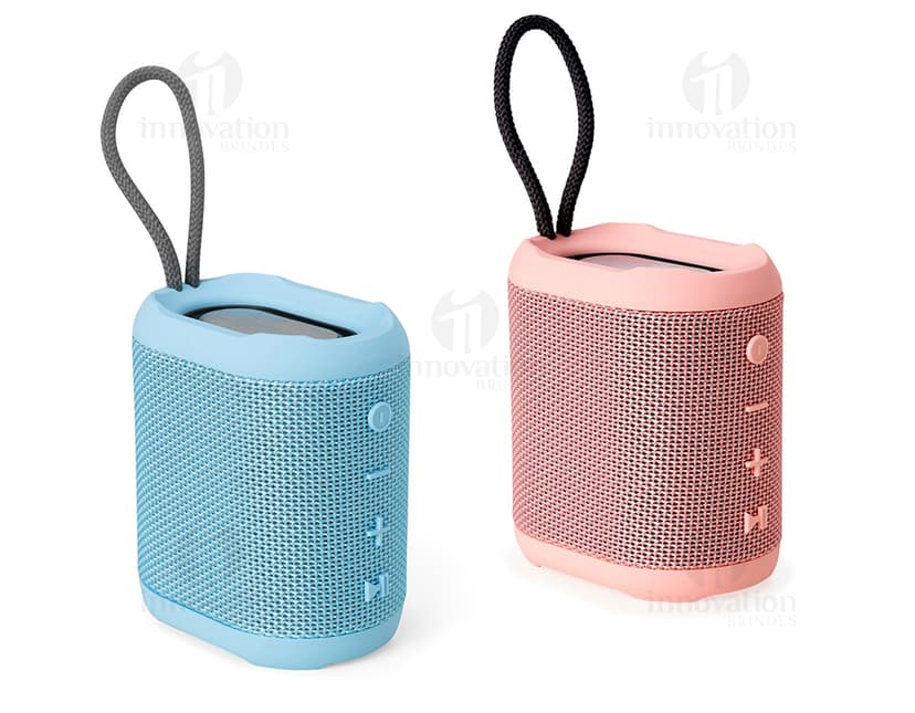 Caixa de Som Vintage Retrô em Metal Prateado - Equipamento de Áudio Eletrônico com Design Moderno e Potência de Som. Ideal para Estúdio, Carro e Casa, com Controle de Volume e Botão de Liga/Desliga. Aproveite a qualidade do som high-tech em um visual clássico!
