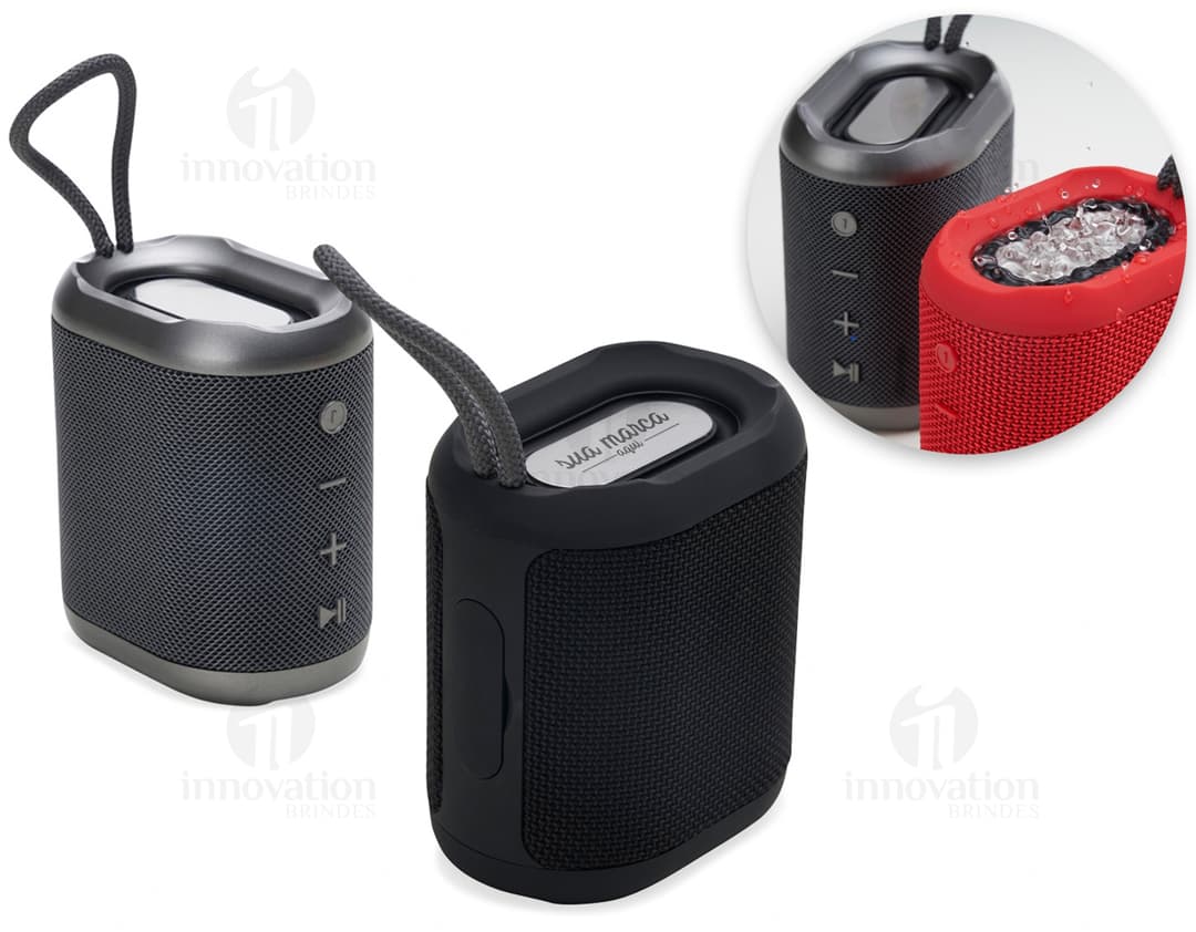 Caixa de som vintage em metal prateado, perfeita para os amantes de música. Com design retrô e tecnologia moderna, a caixa de som oferece qualidade sonora superior. Aproveite para ouvir suas músicas preferidas com estilo e elegância.