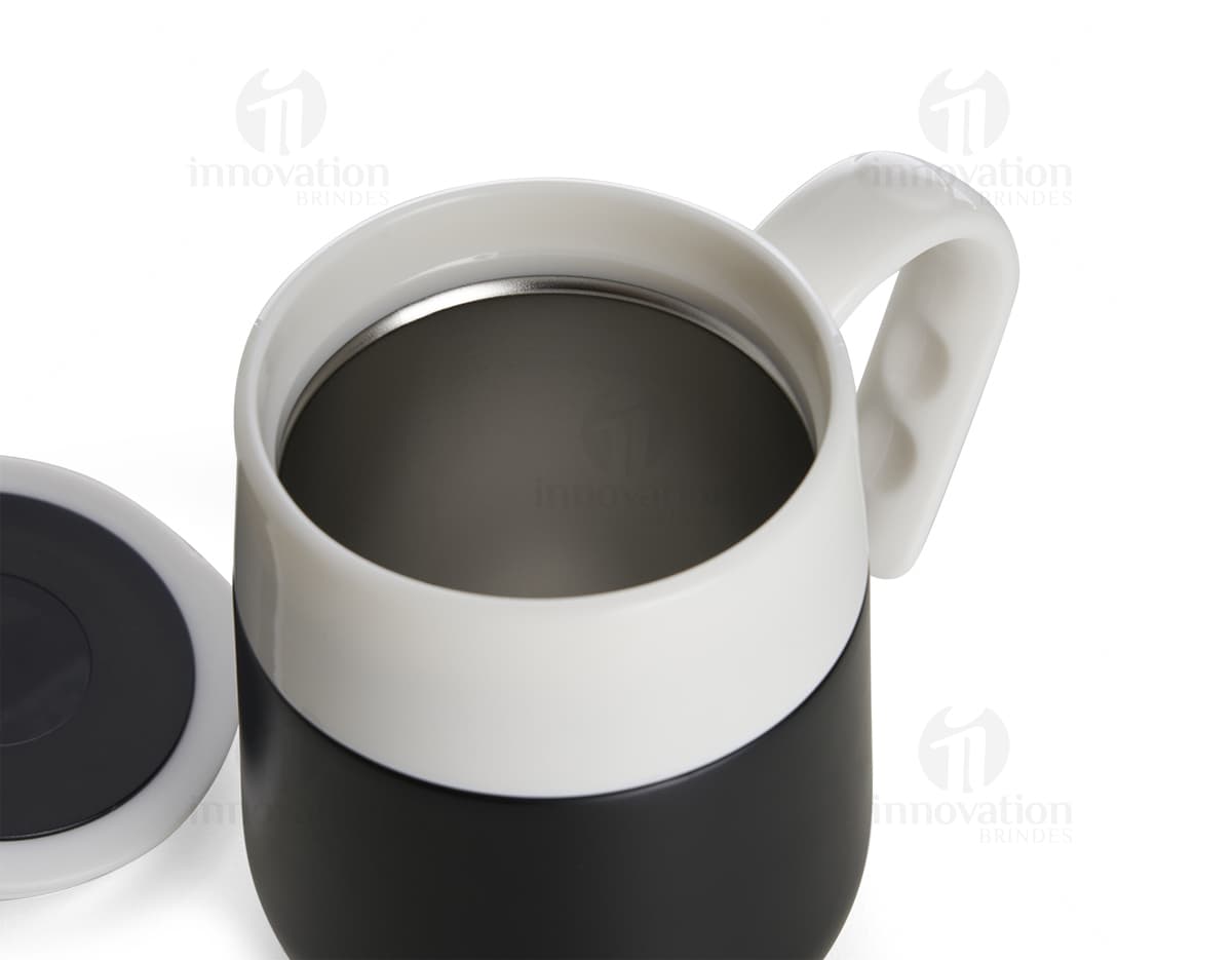 Caneca térmica 500ml com display LED - Mantenha sua bebida quente por mais tempo com esta moderna caneca térmica. Ideal para café, chá ou chocolate quente. Perfeita para começar o dia!