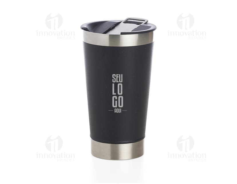 Copo Térmico 500ml com Abridor - Mantenha sua bebida quente ou gelada por mais tempo com estilo e praticidade. Feito de material reciclável, pode ser utilizado em qualquer lugar. Acompanha um abridor de garrafas integrado, tornando-se o item perfeito para suas aventuras ao ar livre. Um brinde que une tecnologia e sustentabilidade. Adquira já o seu!