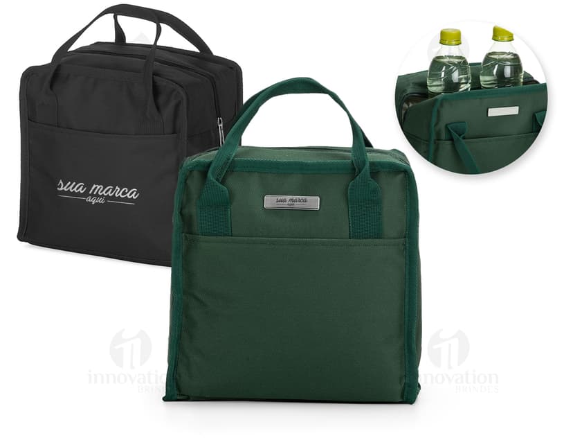 Bolsa térmica 7 litros isolada em couro para viagens ou compras. Design retro com fivela, alça e capacidade para armazenar alimentos ou bebidas. Ideal para manter seus itens frescos e práticos. A bolsa perfeita para quem busca estilo, funcionalidade e qualidade em um único produto. Garanta a sua agora e esteja sempre preparado para qualquer ocasião.