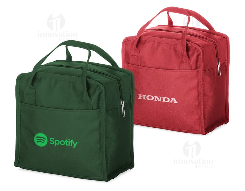 Bolsa térmica de 7 litros para manter seus alimentos e bebidas sempre frescos. Ideal para viagens, passeios e picnics. Design moderno com alça para facilitar o transporte. Feita em material resistente e durável. Adquira já a sua e garanta praticidade e estilo em suas atividades do dia a dia.