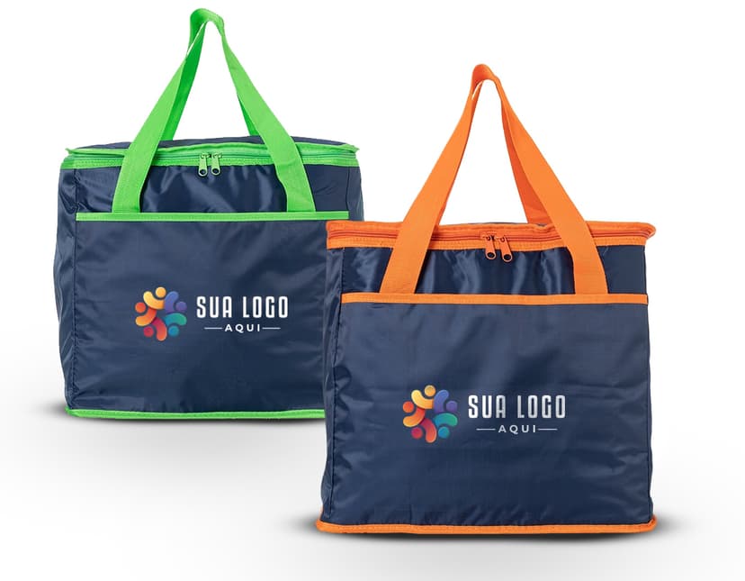 Bolsa térmica de 36 litros em cor marrom e rosa, feita de couro e lona. Possui alça, zíper, compartimento espaçoso e é ideal para viagens e uso casual. Elegante, moderna e prática.