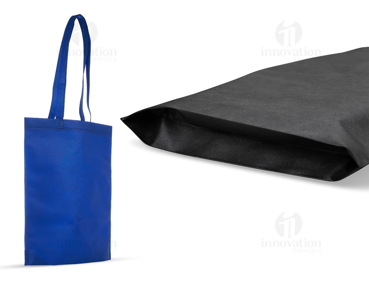Sacola TNT de alta qualidade, ideal para compras e presentes. Resistente e fashion, perfeita para compras no shopping ou para divulgar sua marca em eventos. Aproveite a promoção e garanta a sua! Qualidade e estilo em suas mãos. #sacola #brinde #promoção #compras #presentes