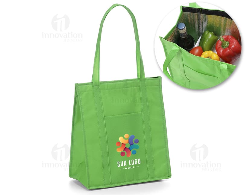 Sacola Térmica TNT 18 Litros - Mantenha seus alimentos frescos por mais tempo com essa sacola térmica espaçosa e prática. Ideal para compras no shopping, passeios ao ar livre e presentes especiais. Aproveite a oferta e garanta a sua!
