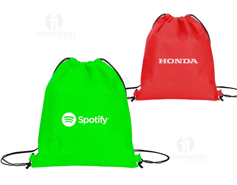 Mochila Saco de Couro Marrom para Negócios - Imagem de alta qualidade de uma mochila saco de couro marrom, perfeita para uso no trabalho ou nos momentos de lazer. Design elegante e prático para levar seus pertences com estilo. Compre já!