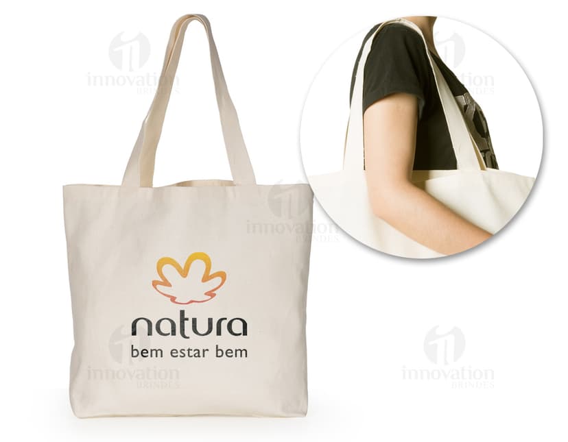 Elegante sacola de algodão G, perfeita para compras, presentes e muito mais. Aproveite o glamour e praticidade deste acessório fashion! Feita com material de alta qualidade, essa sacola é o item essencial para quem busca estilo e sofisticação. Aproveite a promoção de sale e garanta a sua!
