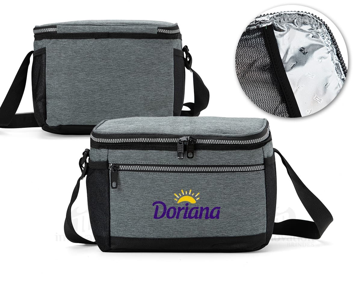 Bolsa Térmica 10 Litros - Mantenha seus alimentos sempre frescos com nossa bolsa térmica de 10 litros. Feita com material resistente e alça confortável, perfeita para qualquer ocasião. A solução ideal para manter a temperatura dos seus itens durante viagens e passeios. Garanta a sua agora!