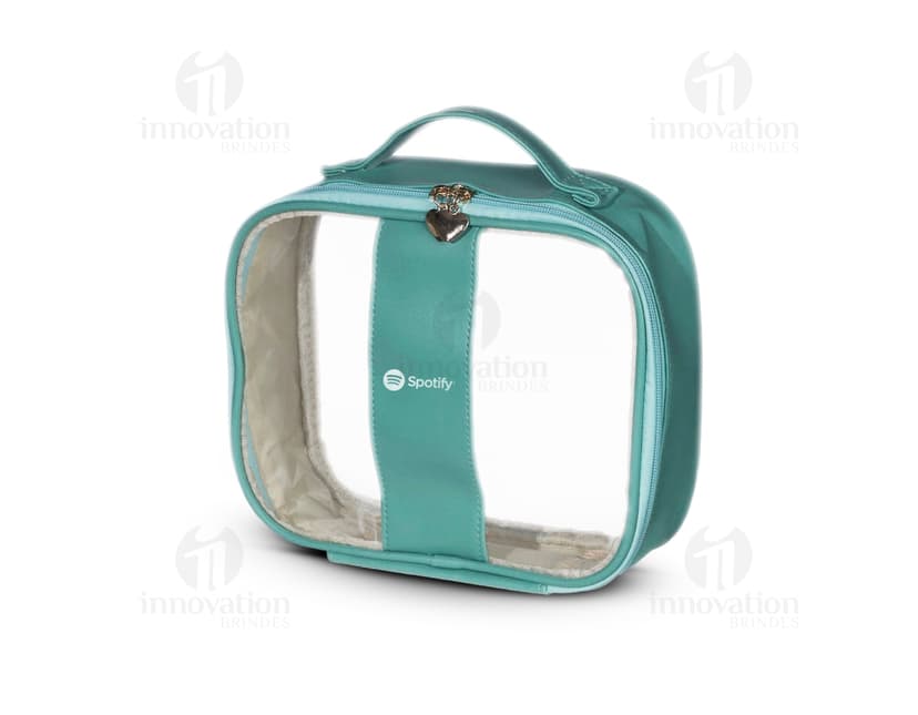 Nécessaire PVC Média preta, moderna e elegante, com fecho de zíper e alça de mão. Feita de couro sintético, possui um design clean e é ideal para armazenar objetos pessoais com segurança e estilo.